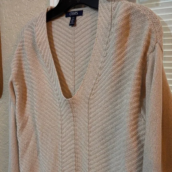 Chaps Cream V-Neck Sweater - Picture 4 of 4
